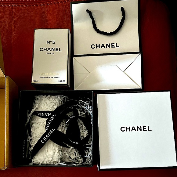 Chanel No 5 RARE REFILLABLE ATOMIZER,PLUS,Spray bottle,Ribbon, 2 BOXES,& ONE BAG - Picture 6 of 12